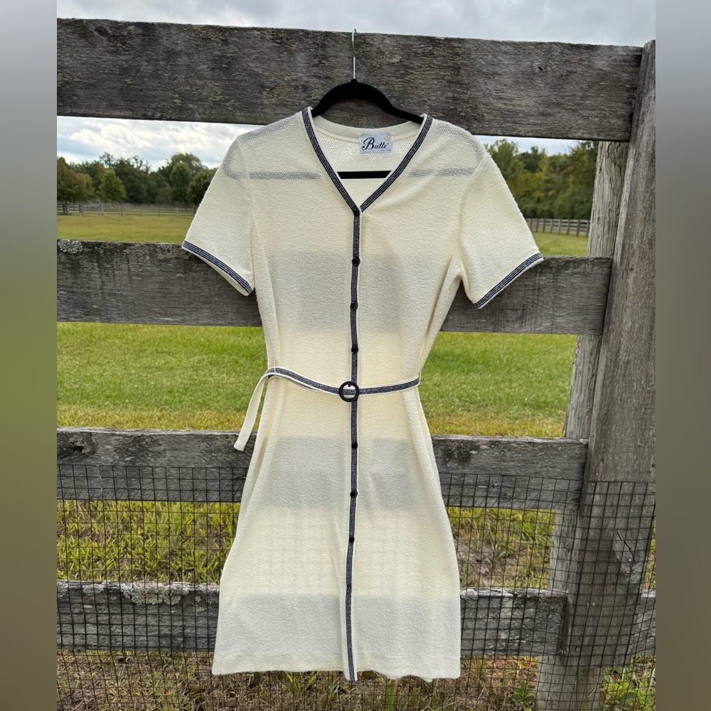 *SOLD* Vintage Ivory Dress Butte Button Front Dress Size Medium